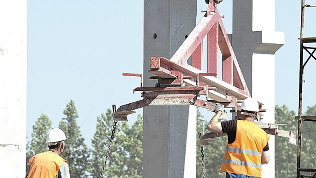 ANALIZĂ ZF. Misiune imposibilă: Proiectele de construcţii anunţate în România au nevoie de încă 350.000 de oameni pe şantiere